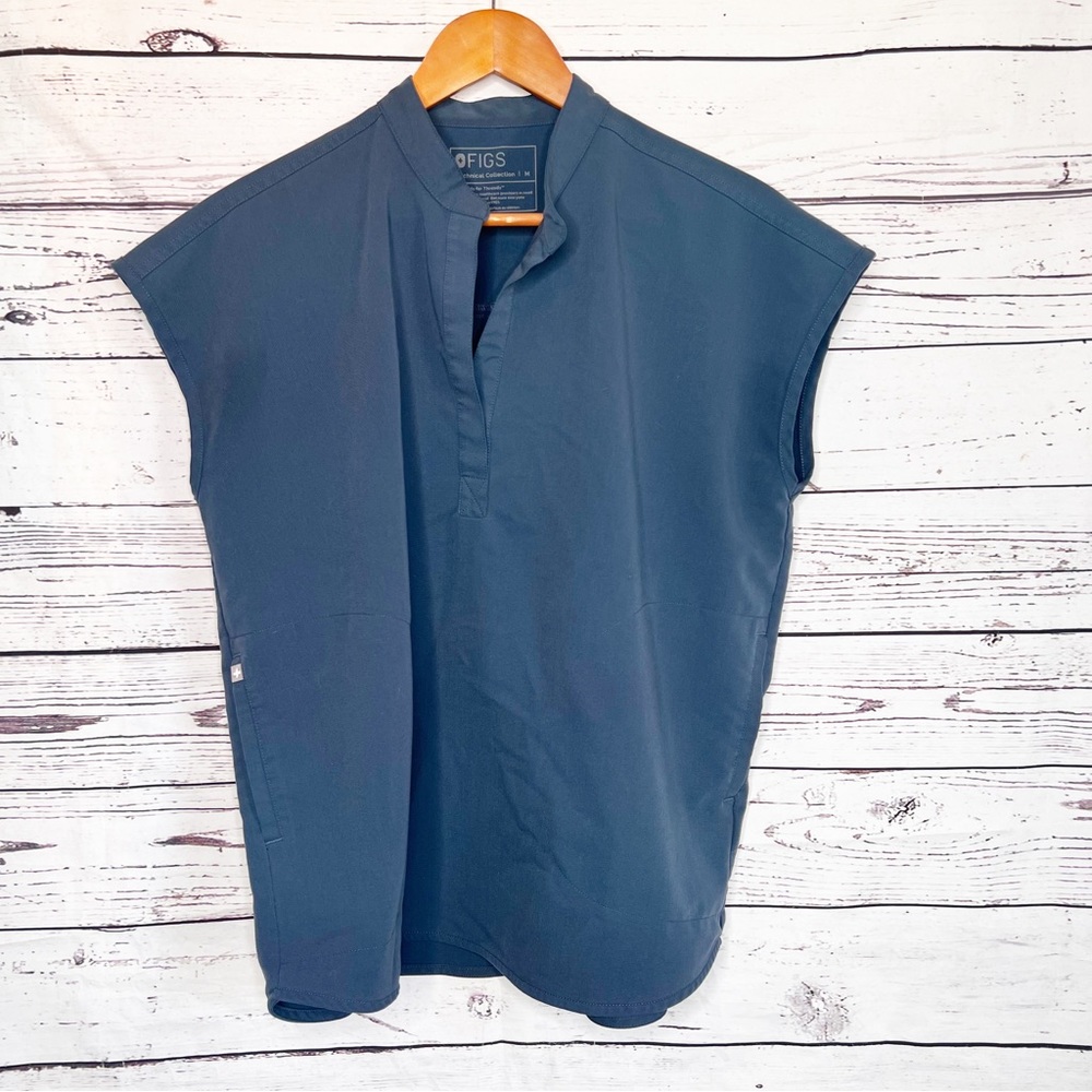 Figs rafaela oversized scrub top